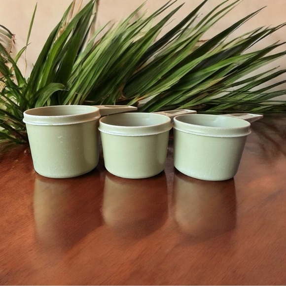 Vintage Tupperware Measuring Cups – Avocado Green – 1 Cup, 3/4 Cup, 2/3 Cup - Picture 3 of 13